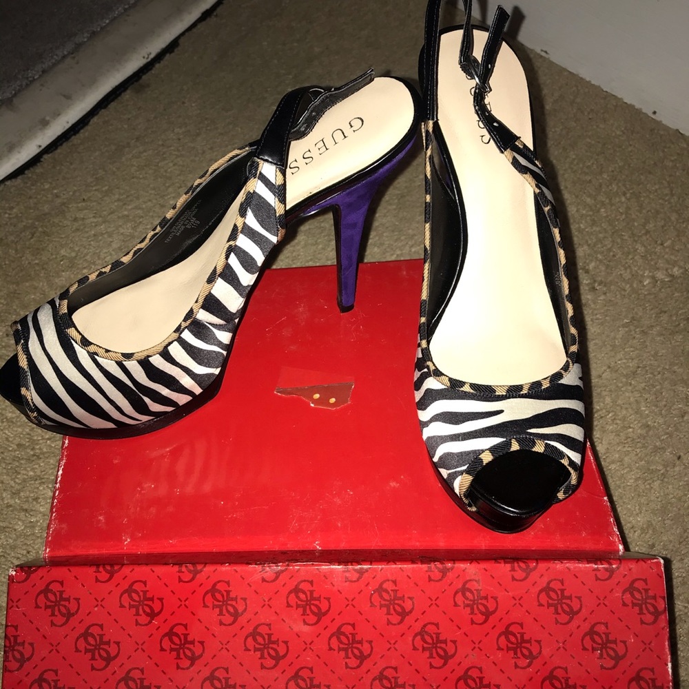 Womans Guess Glenisa2  size 8.5